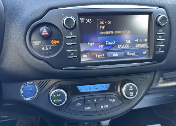 Vehicle image 10 Vehicle image 10