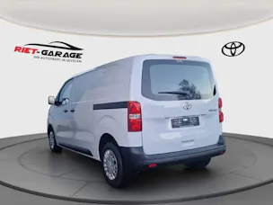 Toyota PROACE Van L1 2.0 D Advanced