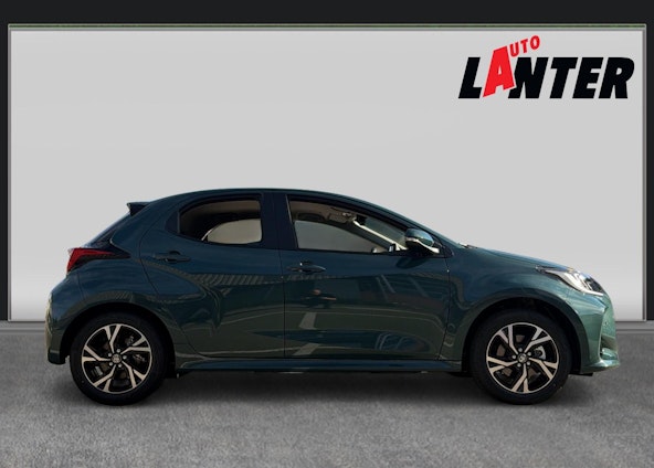 Vehicle image 4 Vehicle image 4