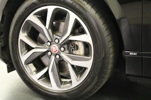 Vehicle image JAGUAR I-Pace EV400 SE AWD