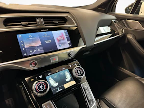 https://vehicle.imgix.net/4076089/dd3eaa2f-773e-402c-aac6-cf3e06fbd297.jpg