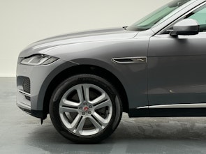 Vehicle image JAGUAR F-Pace 3.0 I6 SE