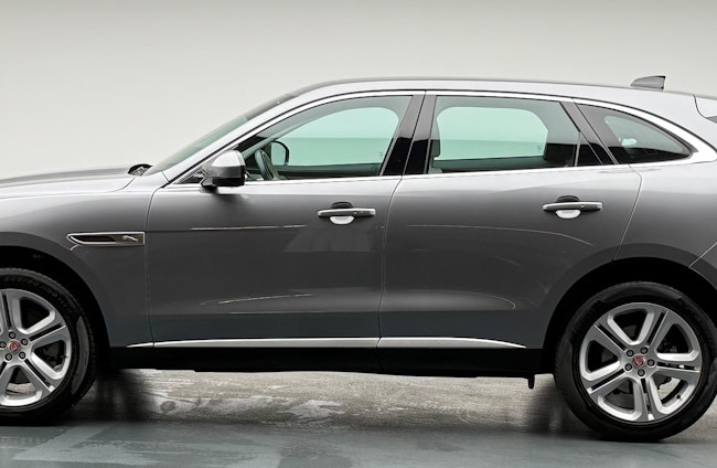 Vehicle image 4 Vehicle image 4