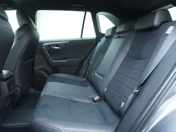 Vehicle image 9 Vehicle image 9