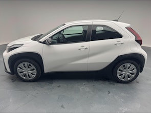 Vehicle image TOYOTA Aygo X 1.5 VVT-i HSD Comfort