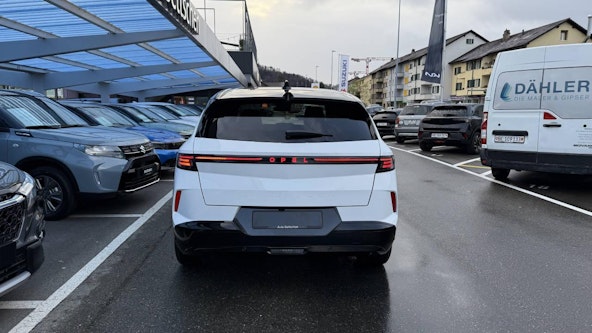 Vehicle image 4 Vehicle image 4