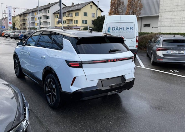 Vehicle image 3 Vehicle image 3