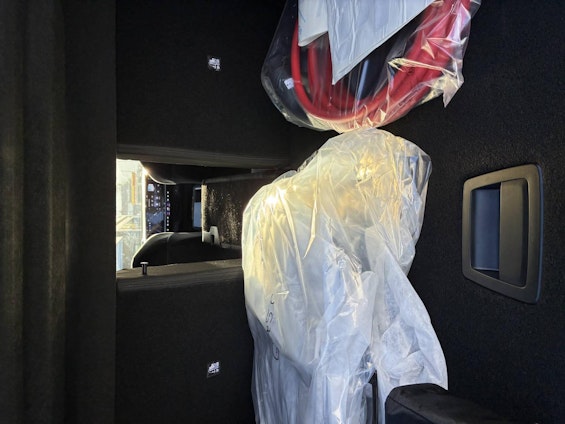 Vehicle image 7 Vehicle image 7