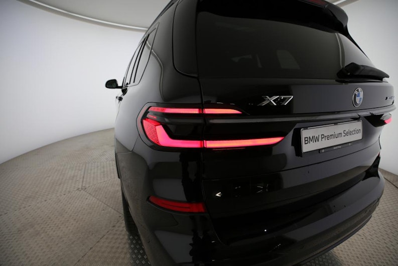 Vehicle image BMW X7
