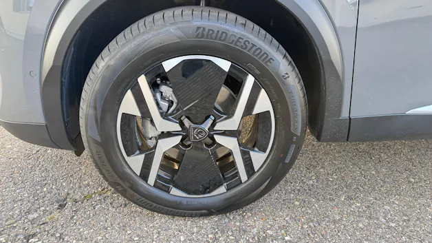 Peugeot 2008 1.2 Hybrid 145 Allure Premium