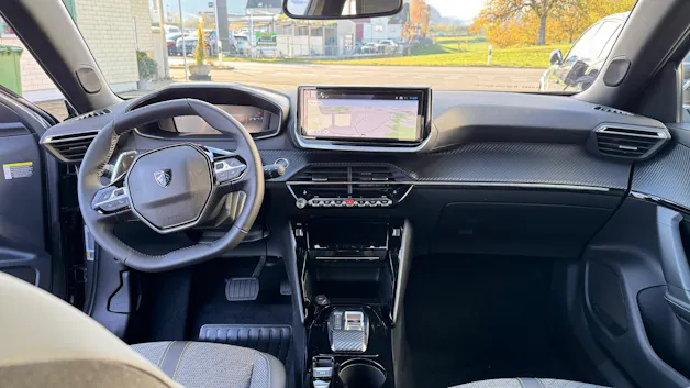 Peugeot 2008 1.2 Hybrid 145 Allure Premium