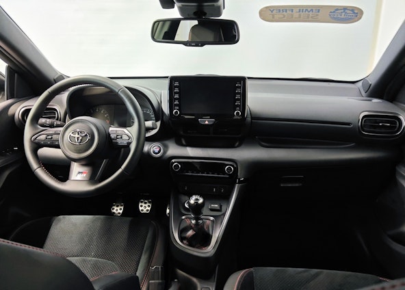 Vehicle image 6 Vehicle image 6