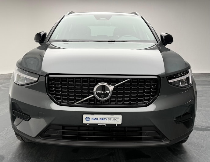 Vehicle image VOLVO XC40