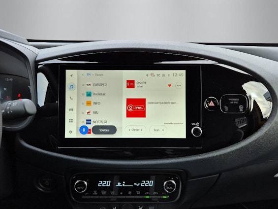 Vehicle image 5 Vehicle image 5