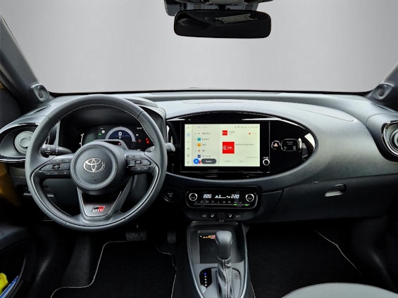 Vehicle image 4 Vehicle image 4