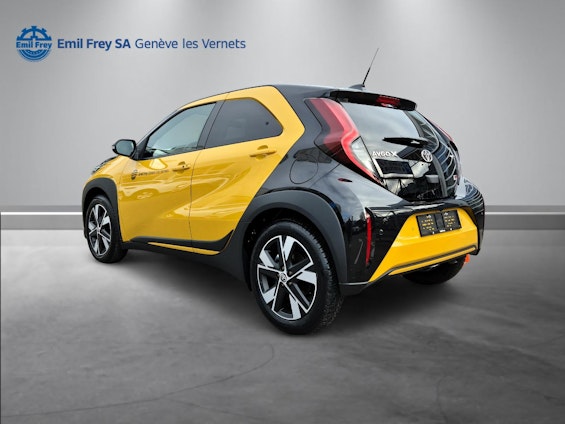 Vehicle image 9 Vehicle image 9