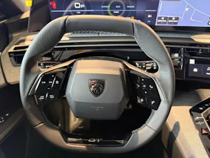 Peugeot 5008 1.2 Hybrid GT