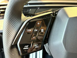 Peugeot 5008 1.2 Hybrid GT