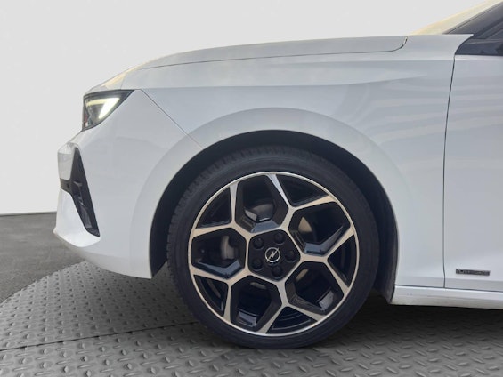 Vehicle image 8 Vehicle image 8