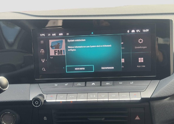 Vehicle image 13 Vehicle image 13