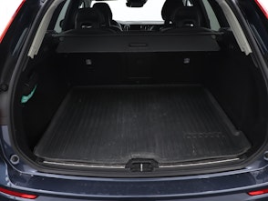 Vehicle image VOLVO XC60 2.0 T5 Momentum AWD