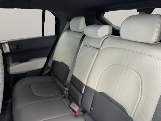 Vehicle image 10 Vehicle image 10