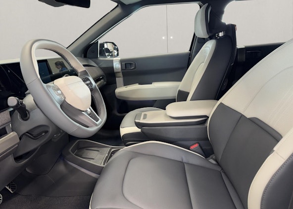 Vehicle image 9 Vehicle image 9