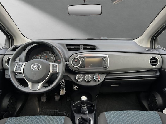 Vehicle image 3 Vehicle image 3