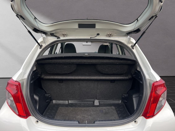 Vehicle image 10 Vehicle image 10