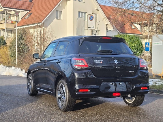 Vehicle image 3 Vehicle image 3