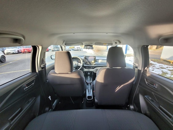 Vehicle image 4 Vehicle image 4