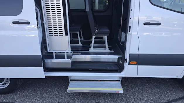 MERCEDES-BENZ eSprinter 420 PRO KA 3665mm S WORKER SCHULBUS