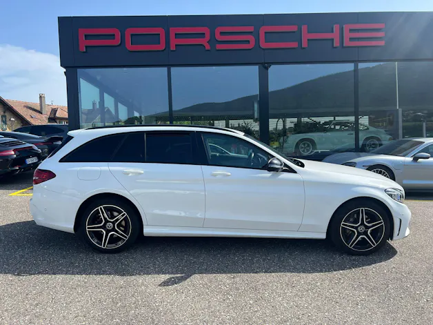 Mercedes-Benz C 200 AMG Line 4Matic 9G-Tronic