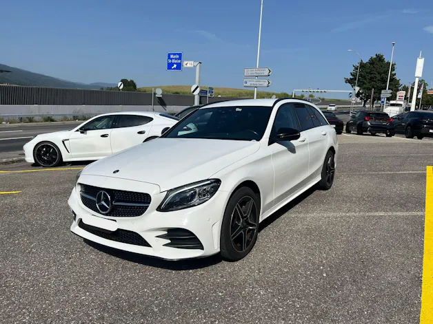 Mercedes-Benz C 200 AMG Line 4Matic 9G-Tronic