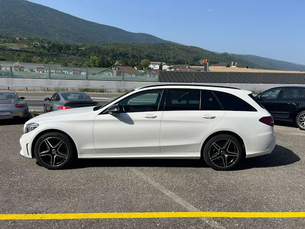 Mercedes-Benz C 200 AMG Line 4Matic 9G-Tronic