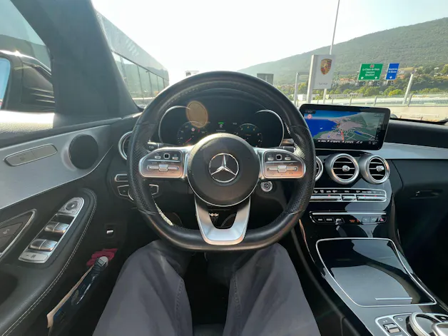 Mercedes-Benz C 200 AMG Line 4Matic 9G-Tronic
