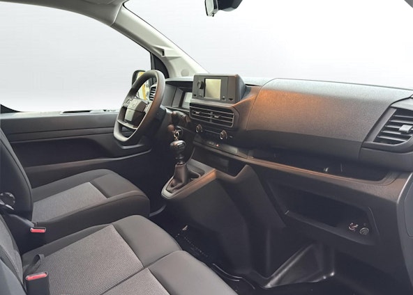 Vehicle image 9 Vehicle image 9