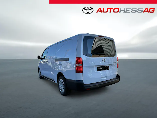Toyota PROACE Van L2 2.2 D Advanced