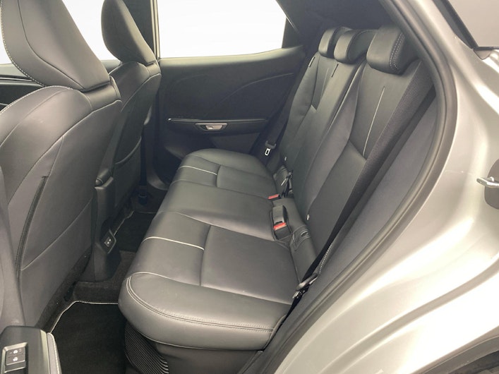 immagine del veicolo LEXUS LBX