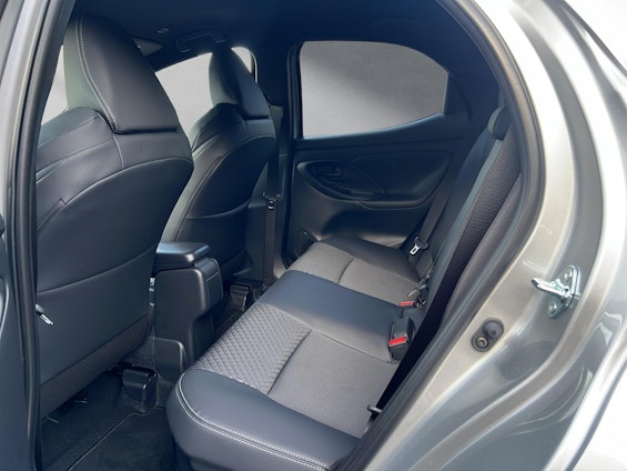 Vehicle image 9 Vehicle image 9