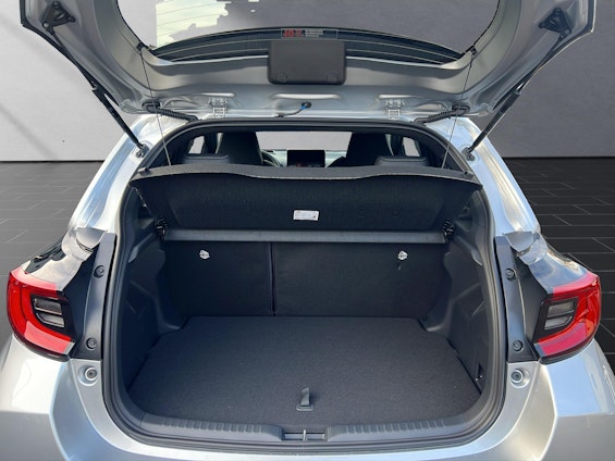 Vehicle image 10 Vehicle image 10