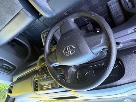 Vehicle image 11 Vehicle image 11