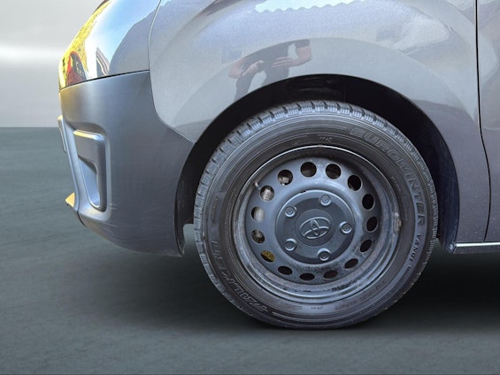 Vehicle image 13 Vehicle image 13