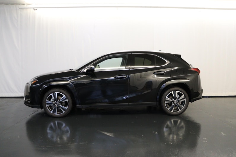 Vehicle image LEXUS UX