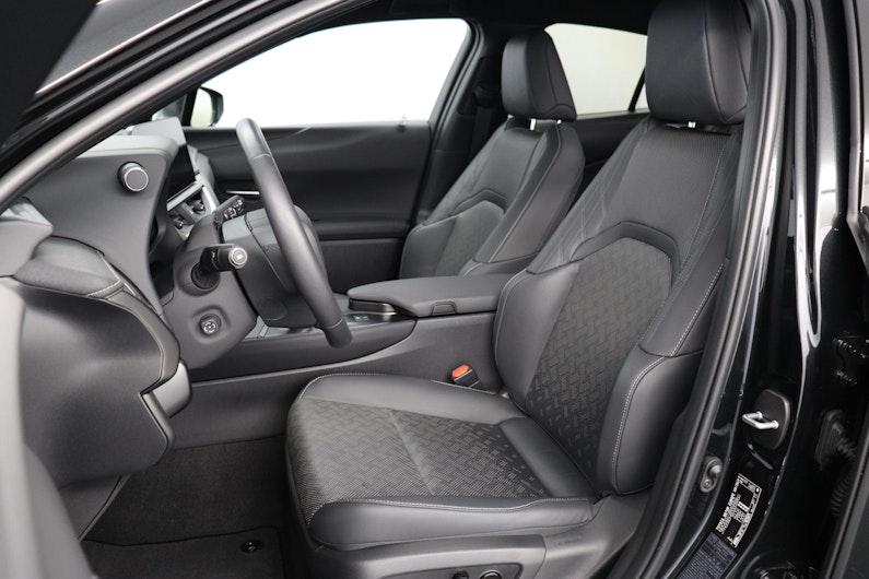 Vehicle image LEXUS UX