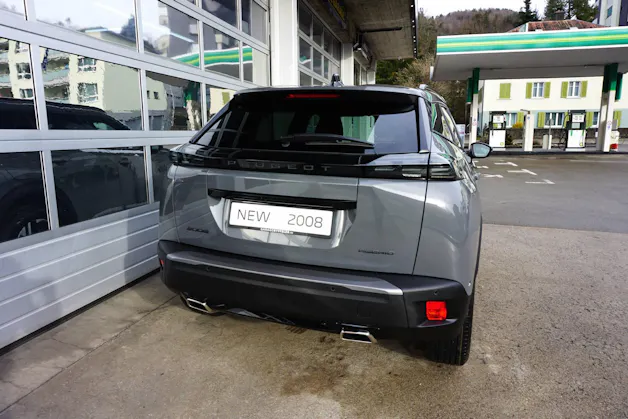 Peugeot 2008 1.2 Hybrid 145 Allure Premium