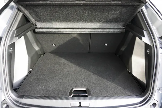Peugeot 2008 1.2 Hybrid 145 Allure Premium