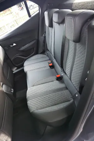Peugeot 2008 1.2 Hybrid 145 Allure Premium