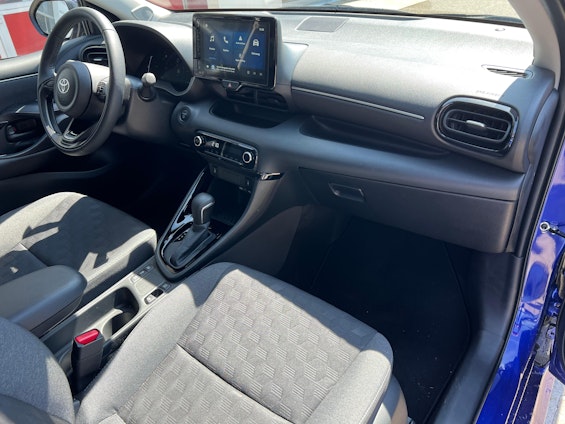 Vehicle image 13 Vehicle image 13