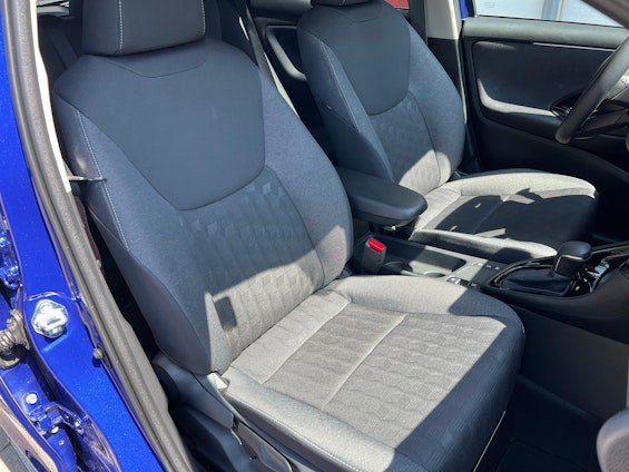 Vehicle image 14 Vehicle image 14